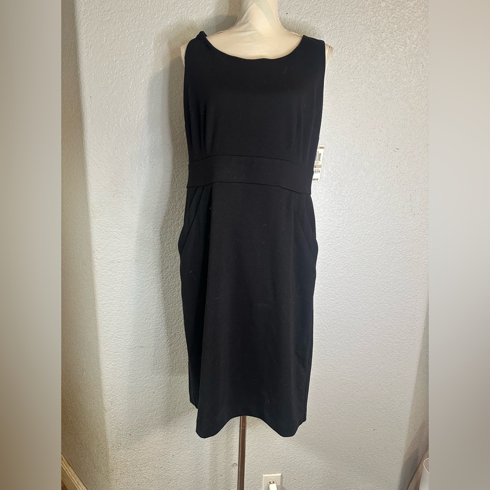 Classic Black Sleeveless Dress